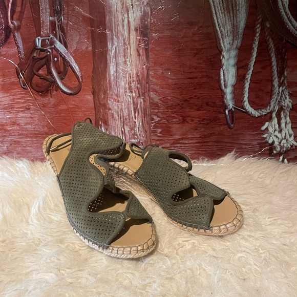 Franco Sarto leather wedge shoes - Picture 2 of 9